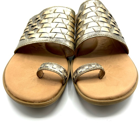 Born Metallic Toe Loop Sandals - Picture 7 of 10